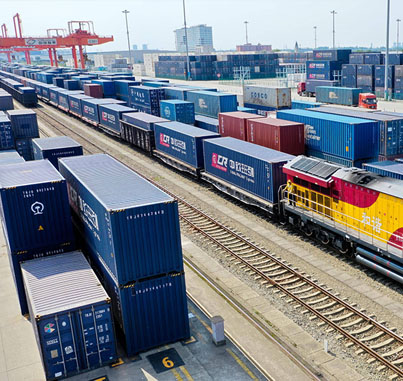 優(yōu)化中歐班列（渝新歐）、陸海新通道整車(chē)等大宗物資裝箱模式課題研究的項(xiàng)目